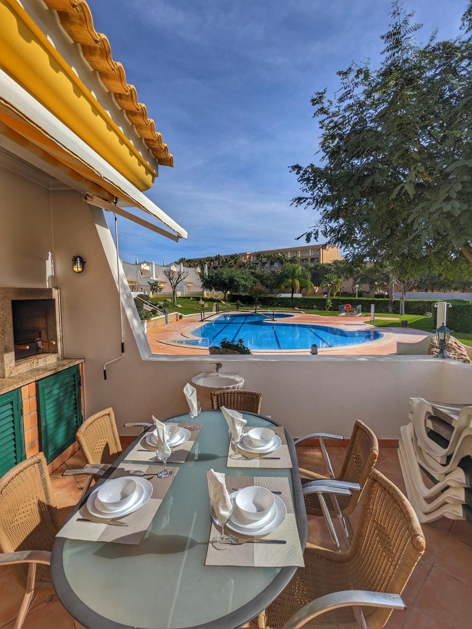 Townhouse 700M From Sao Rafael Beach Albufeira Bagian luar foto