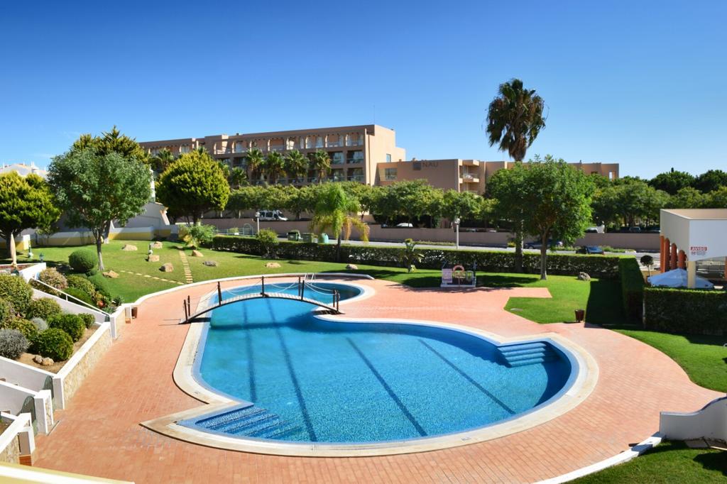 Townhouse 700M From Sao Rafael Beach Albufeira Bagian luar foto
